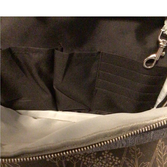 Carry all for all baby needs PAPAGO  backpack by J.J.Cole. main image 7